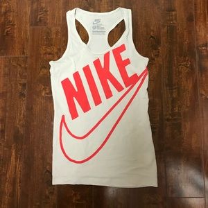 Nike tank top bundle